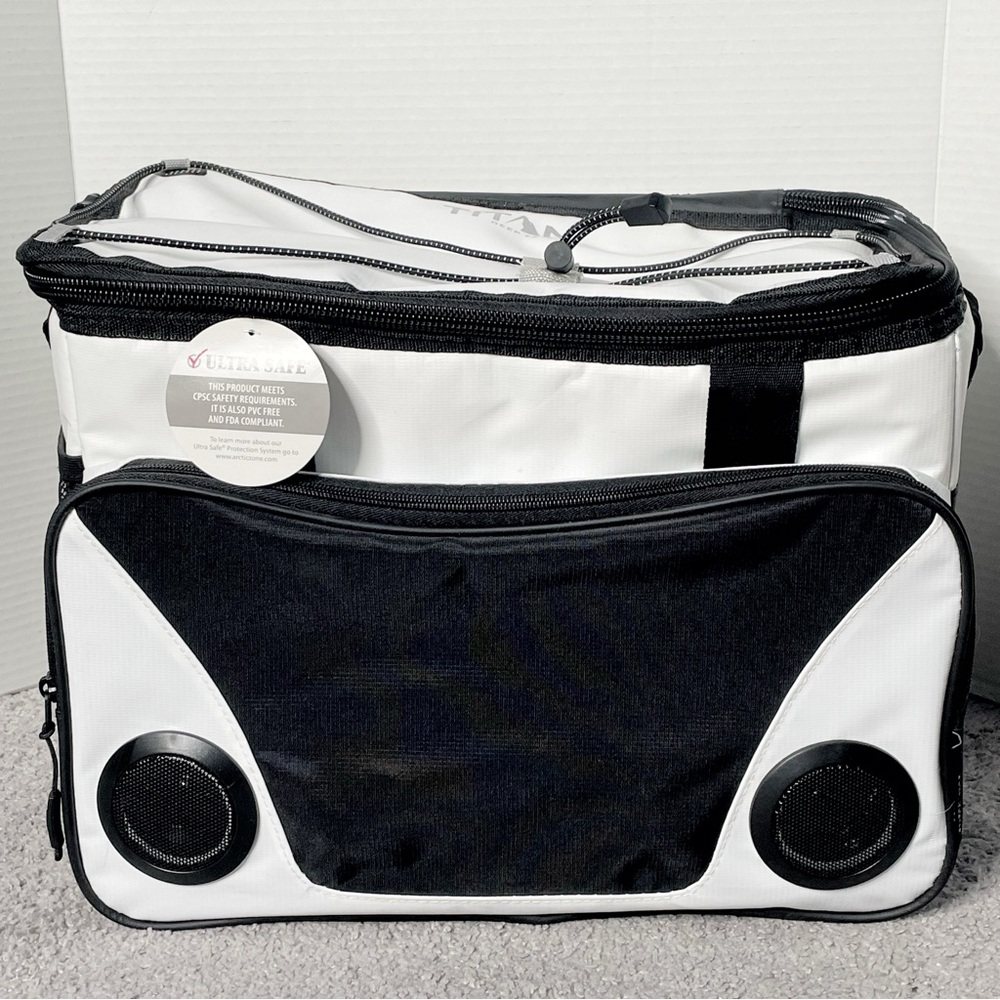 Arctic Zone White Titan Deep Freeze Speaker Cooler New